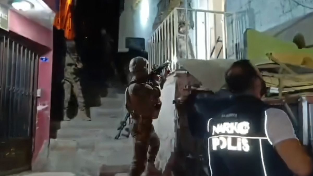 70 ilde uyuşturucu operasyonu: 940 şüpheli yakalandı